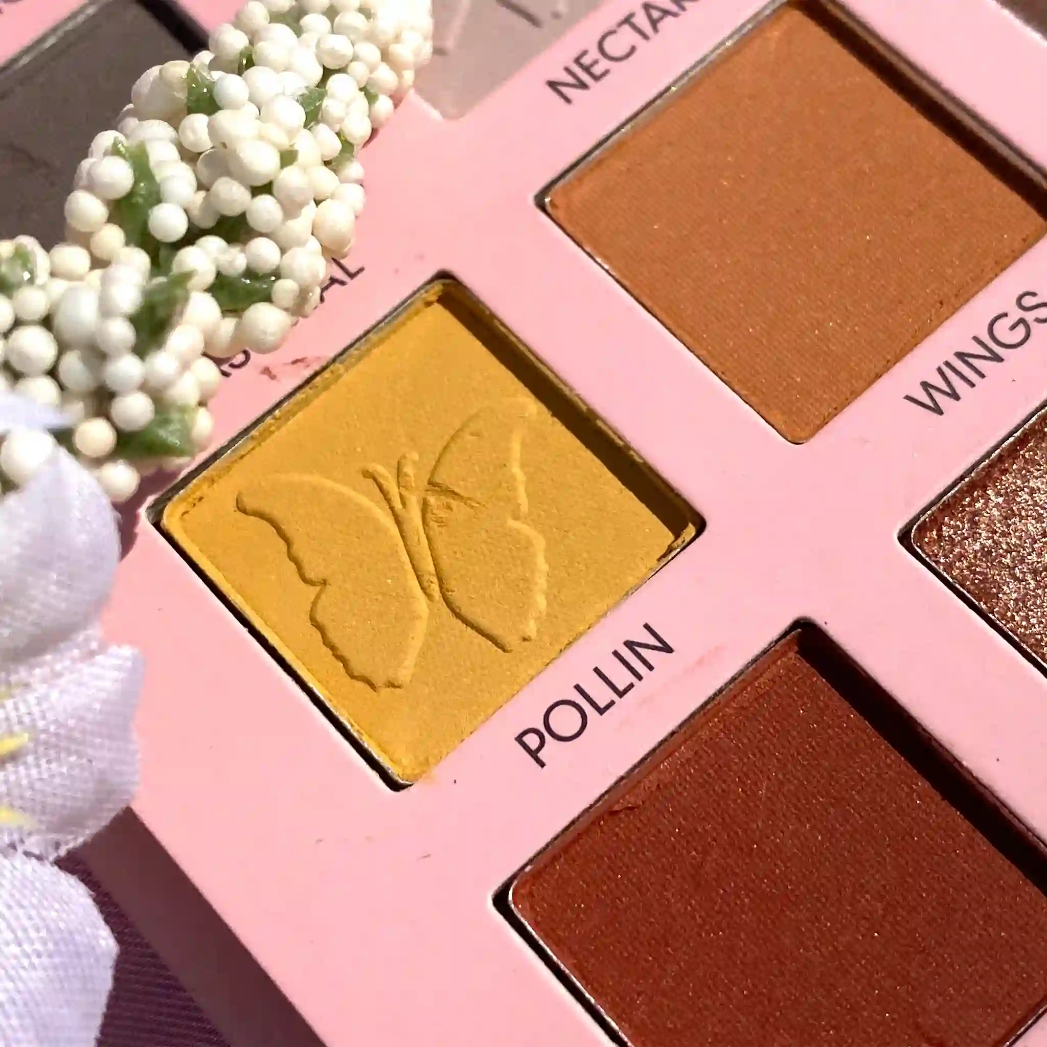 Monarka Eye Shadow Palette - Image 8
