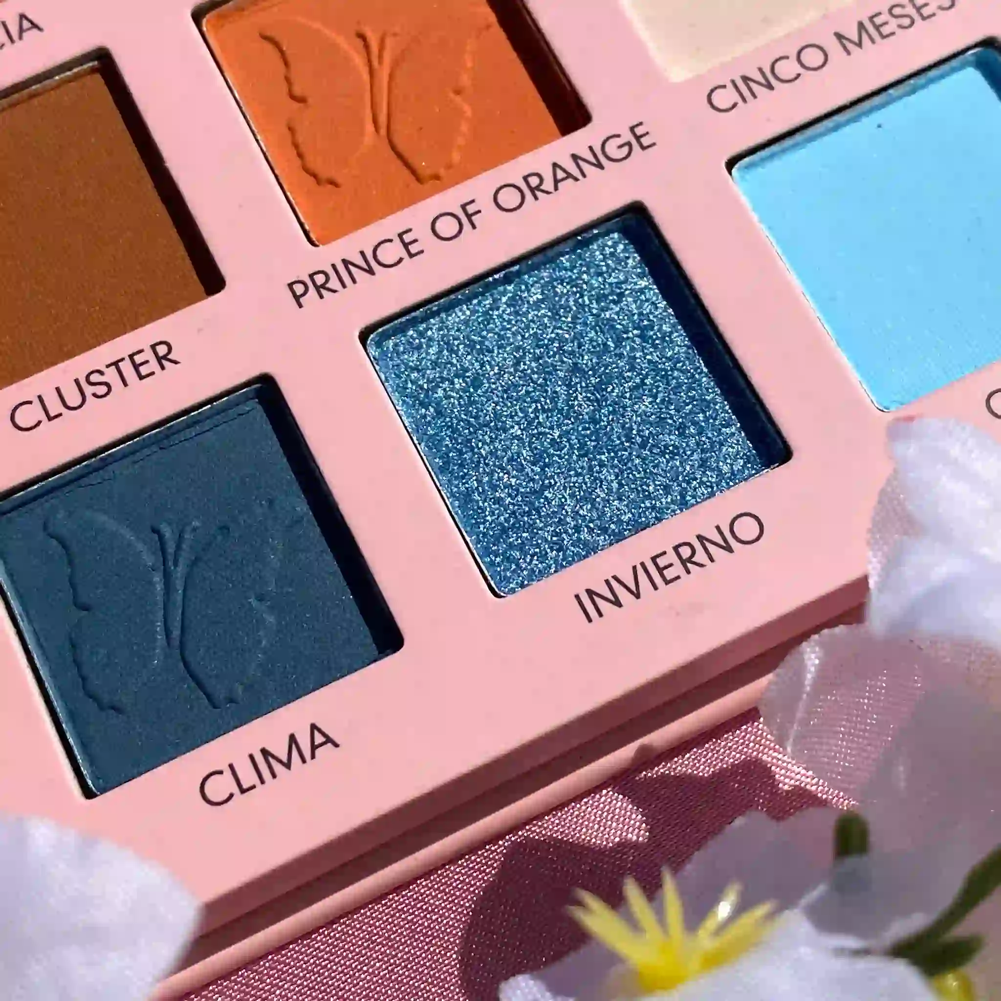 Monarka Eye Shadow Palette - Image 9